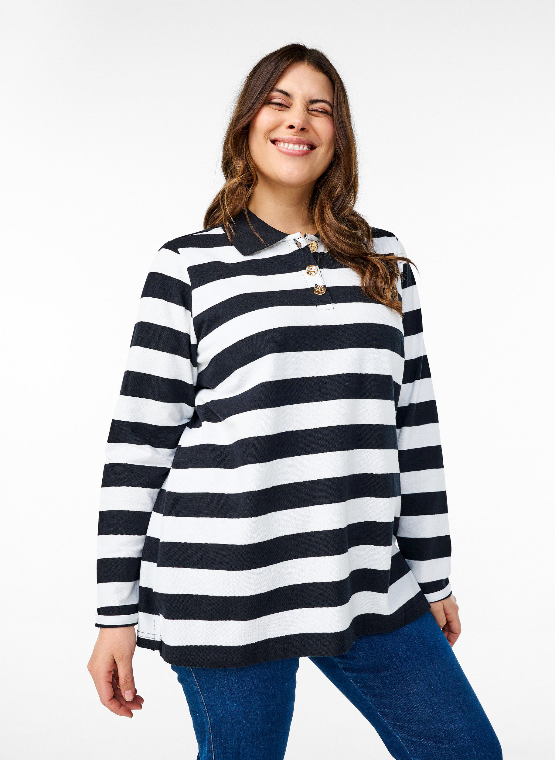 Randig pik&eacute;tr&ouml;ja med l&aring;nga &auml;rmar, Svart, Model