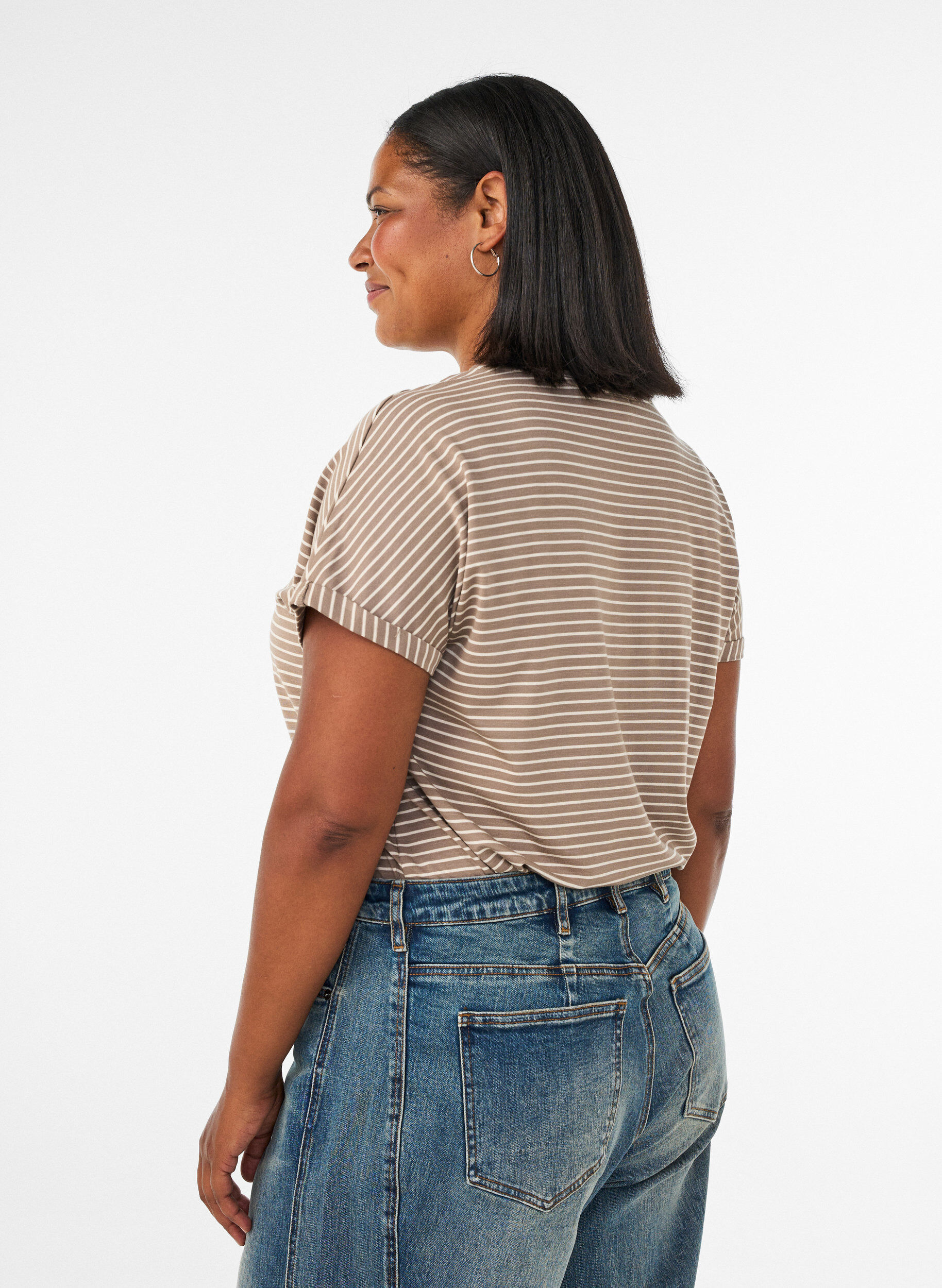ZizziRandig t-shirt i viskos med rund halsringning, Beige, Model image number 2