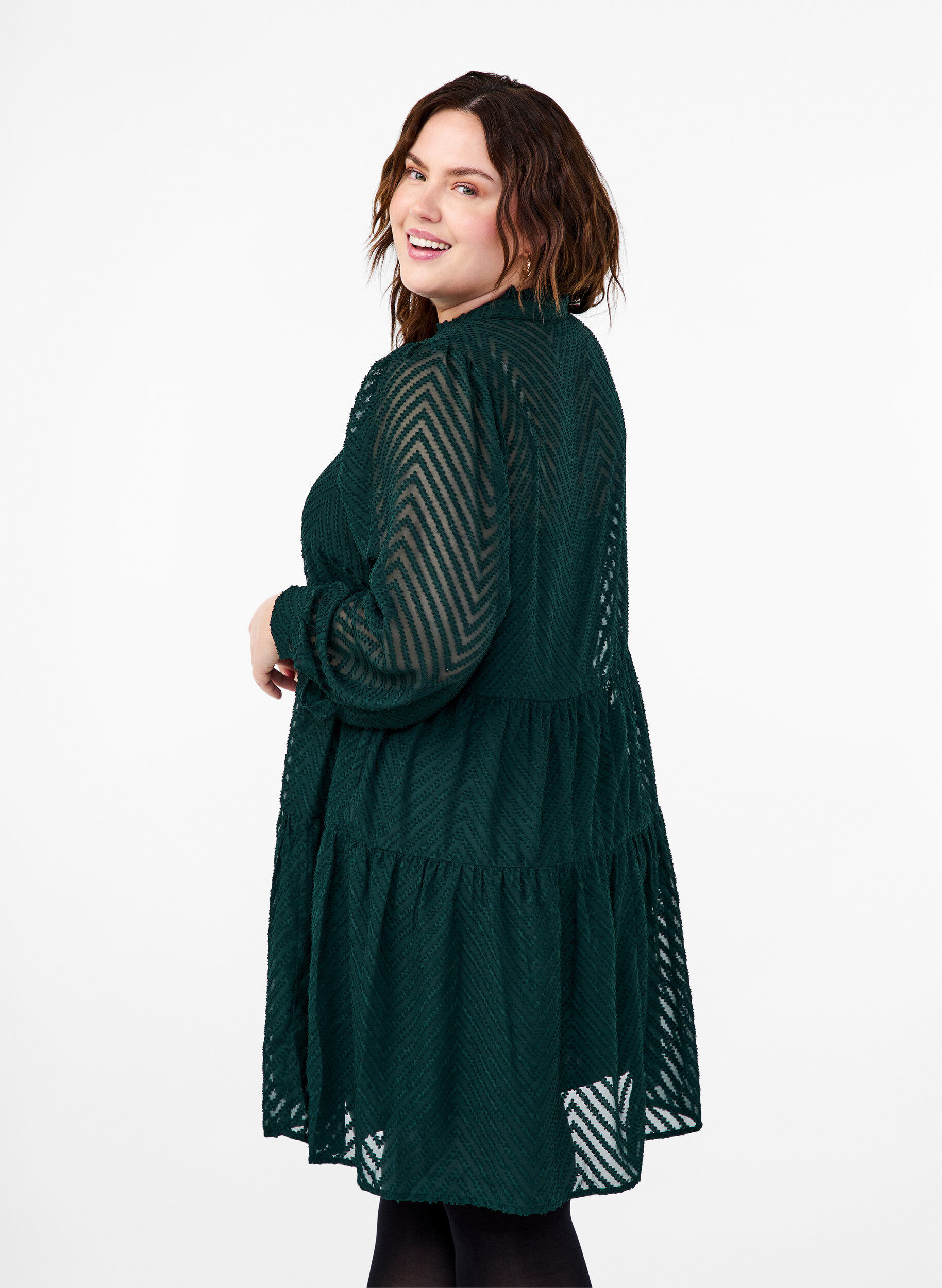 Zizzi Kort kl&auml;nning med volangkrage och struktur, Scarab, Model image number 1