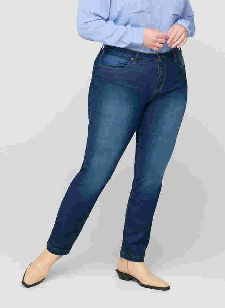 Slim fit Emily jeans med normalhög midja, Blue denim, Model image number 4