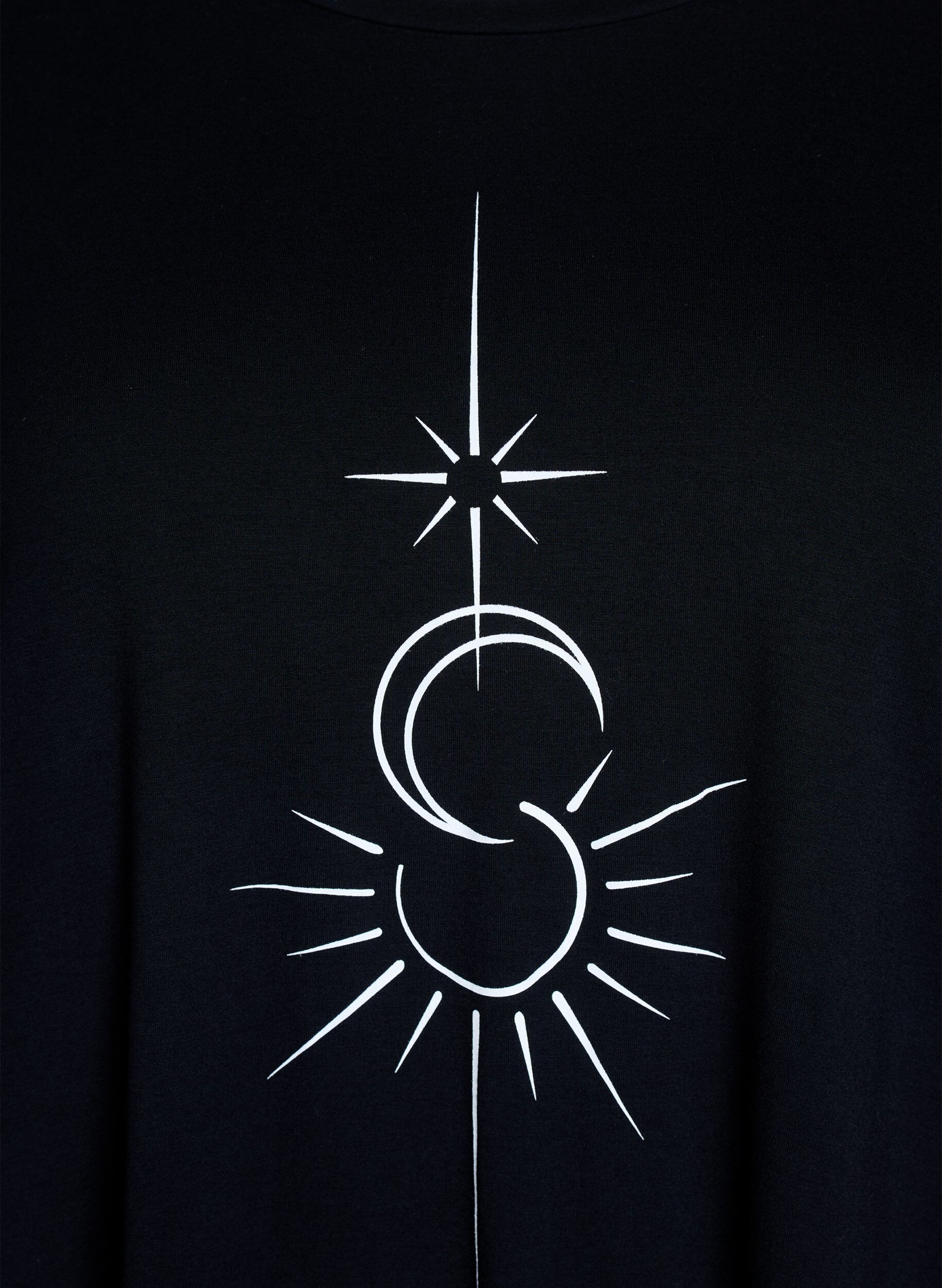 Zizzi L&ouml;s natt-t-shirt i viskos, Svart, Packshot image number 2