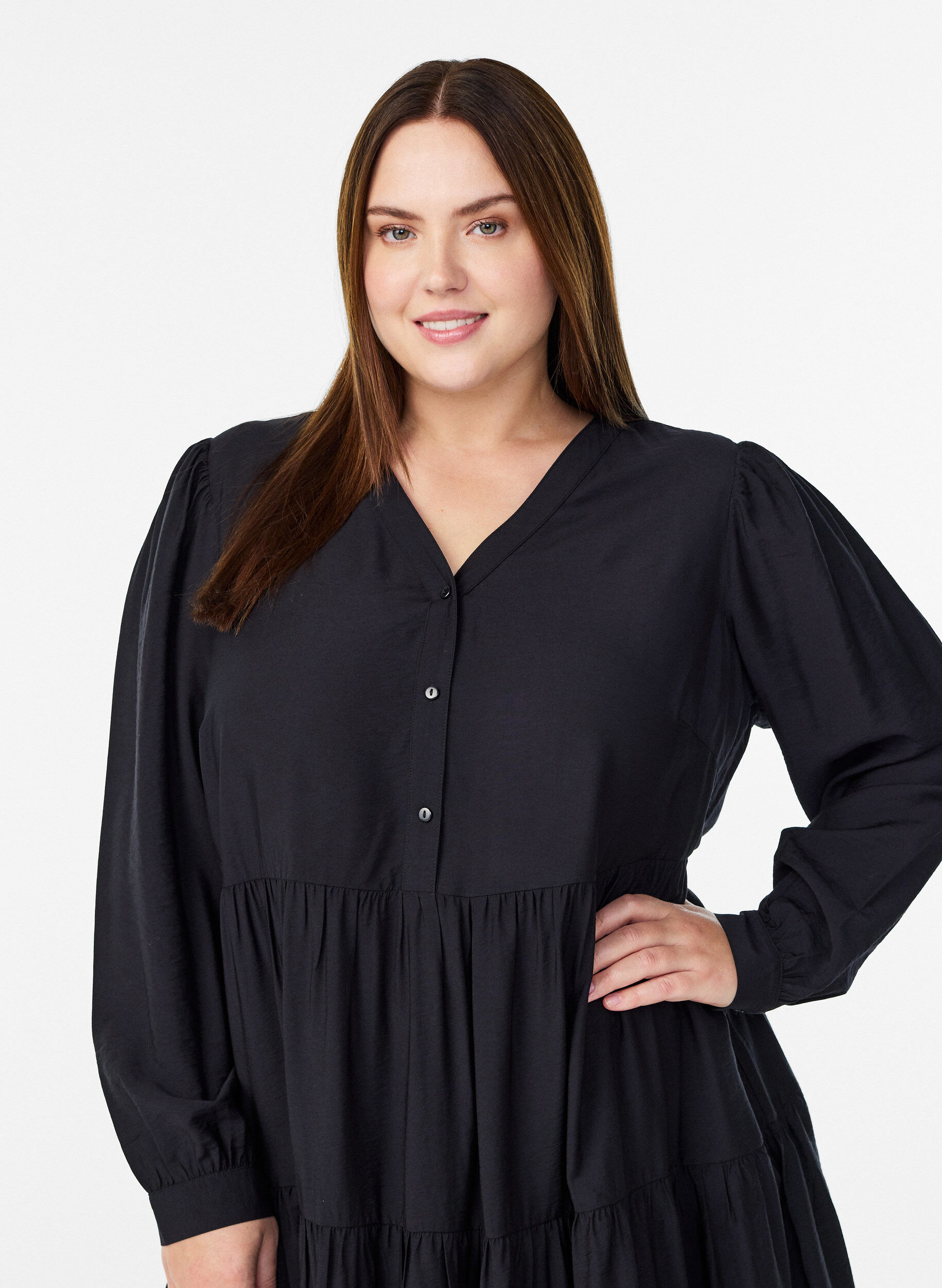 Zizzi Midikl&auml;nning med v-ringning och A-linjeform, Svart, Model image number 2