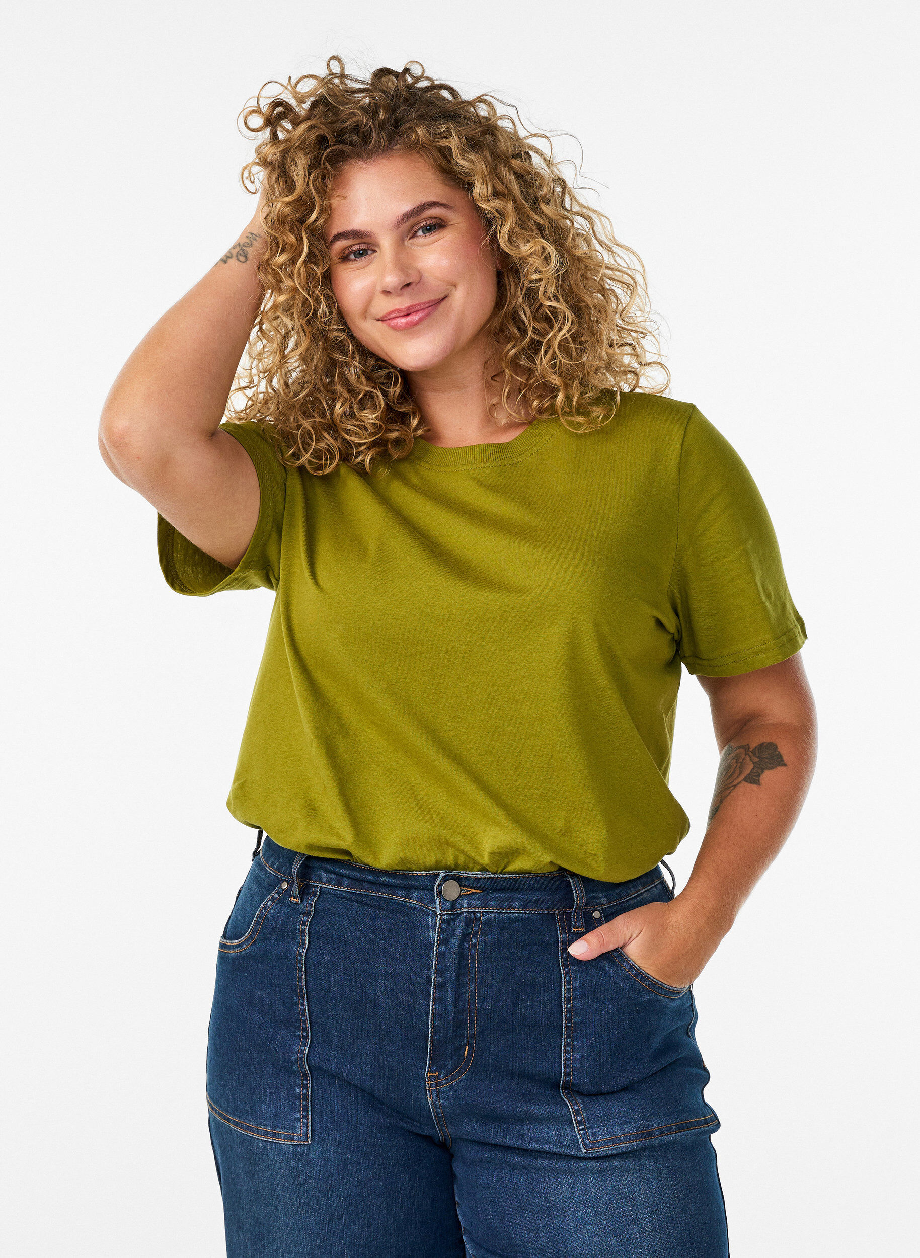 Enkel t-shirt i bomull med rund halsringning, Gr&ouml;n, Model