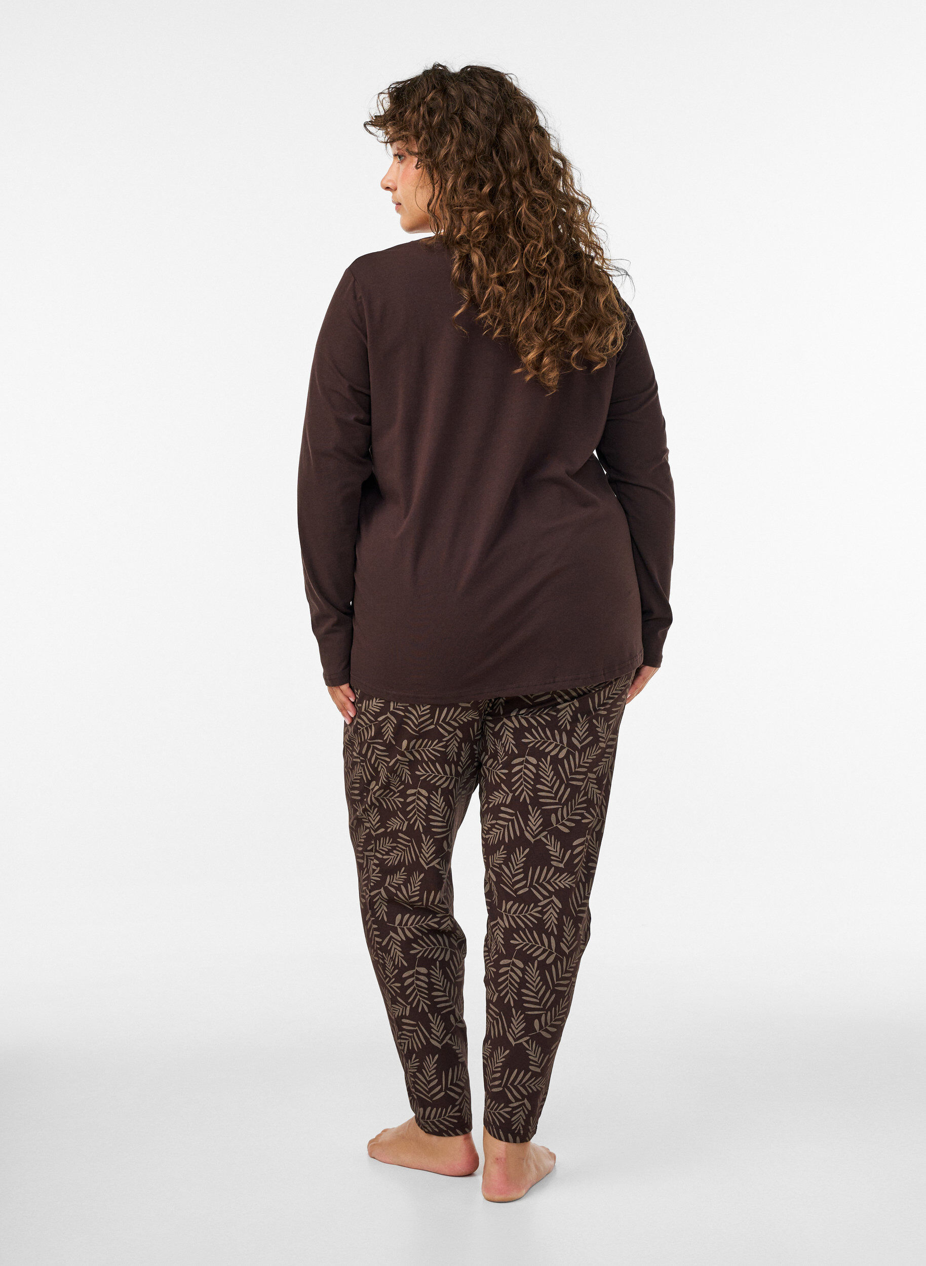 ZizziBomullspyjamasbyxor med tryck, Brun, Model image number 2