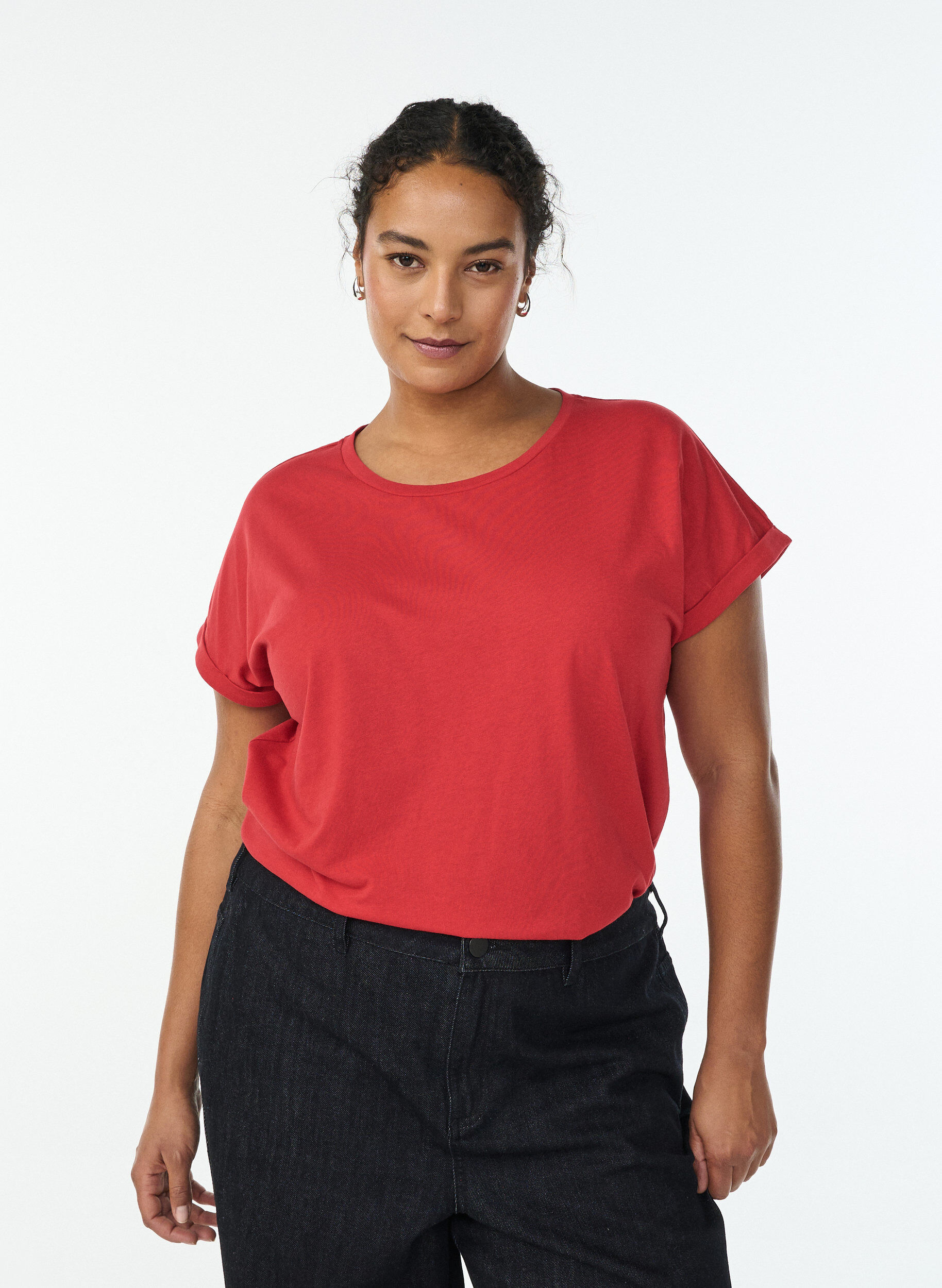 Kort&auml;rmad t-shirt i bomullsmix, R&ouml;d, Model