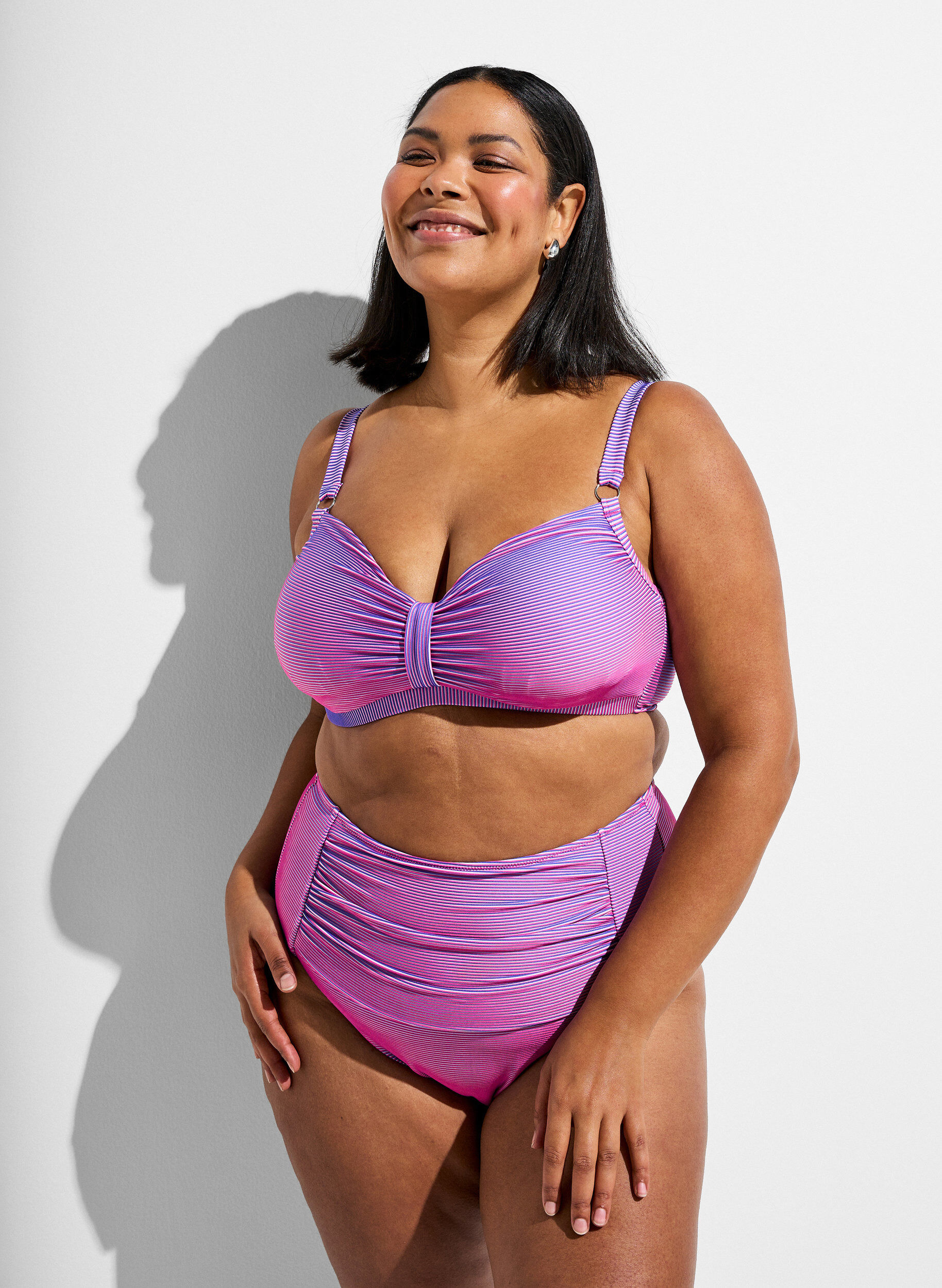 Zizzi Randig bikinitopp med bygel, Rosa, Model image number 1
