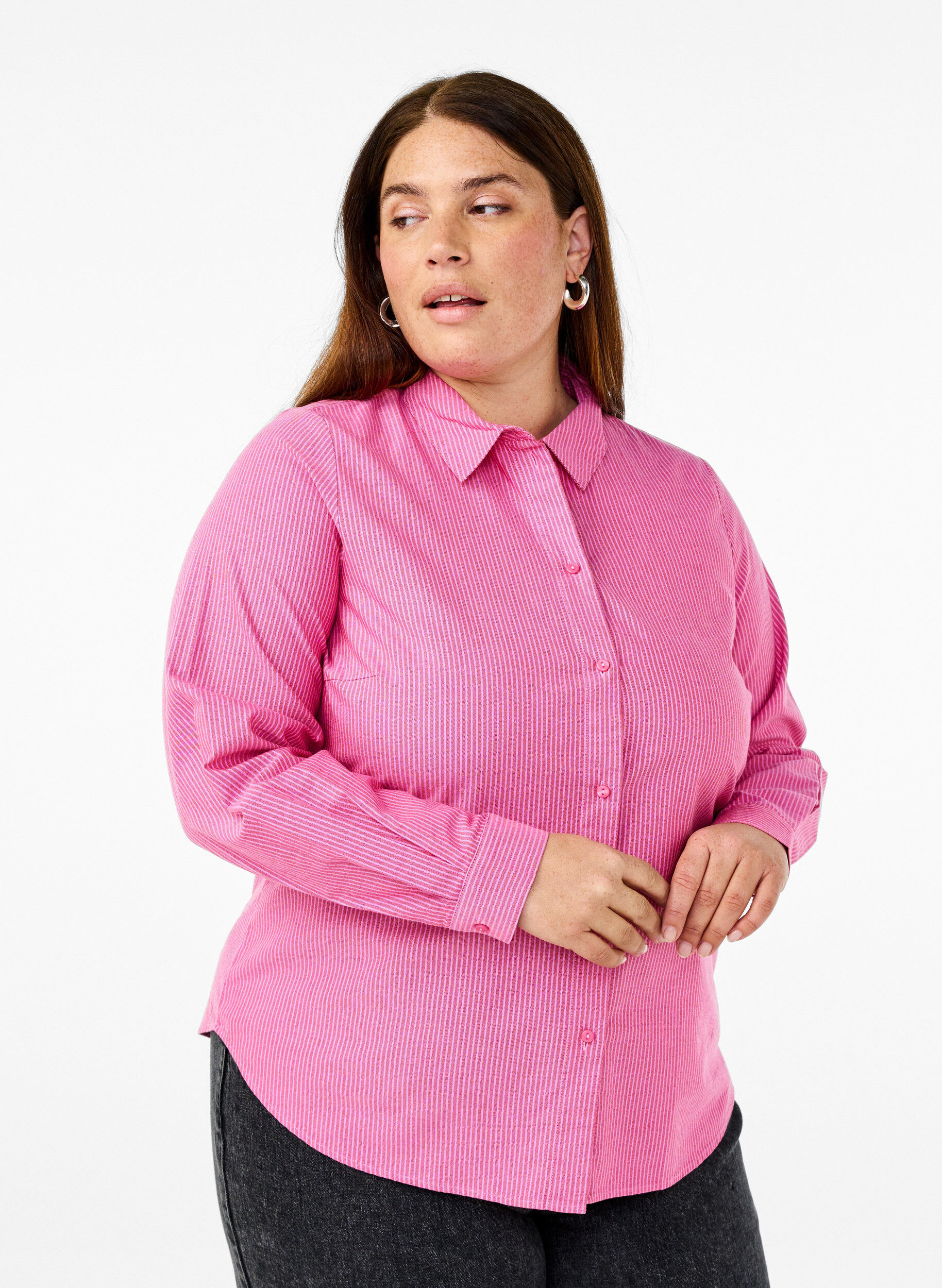 L&aring;ng&auml;rmad bomullsskjorta, R&ouml;d, Model