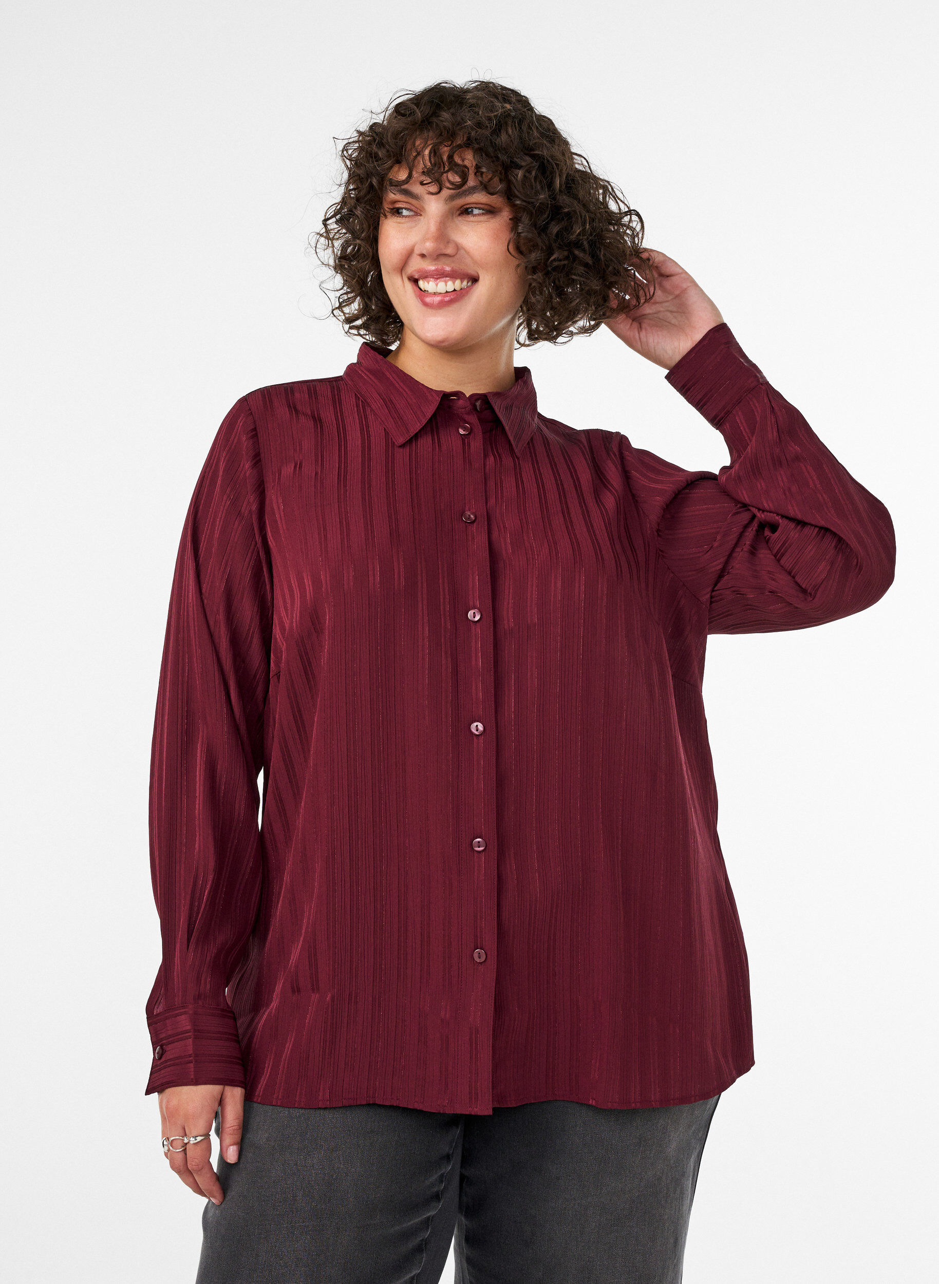 ZizziSkjorta med texturerade r&auml;nder och glittertr&aring;dar, R&ouml;d, Model image number 0