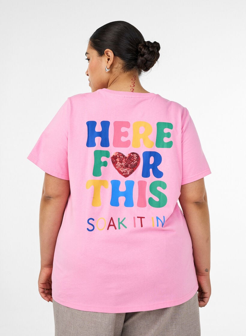 T-shirt med paljetthj&auml;rta och f&auml;rgglatt tryck p&aring; ryggen, Rosa, Model image number 2
