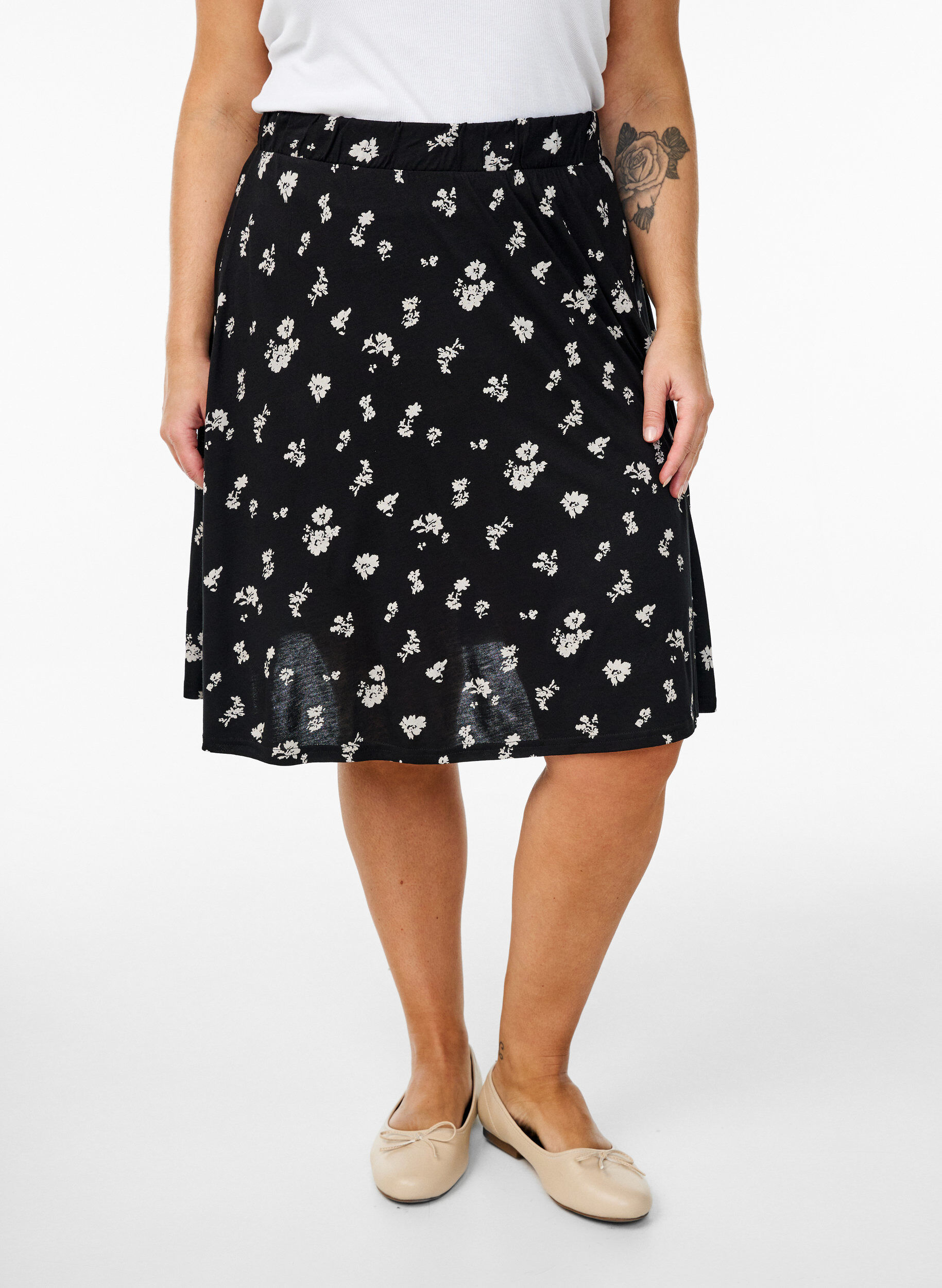 Zizzi 2-pack skaterkjolar i viskos, Svart, Model image number 2