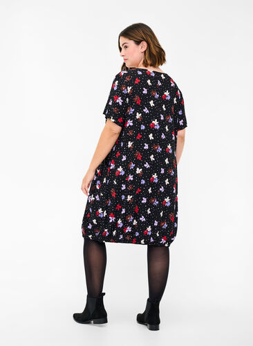 Kortärmad viskosklänning med mönster, Black Dot Flower, Model image number 1