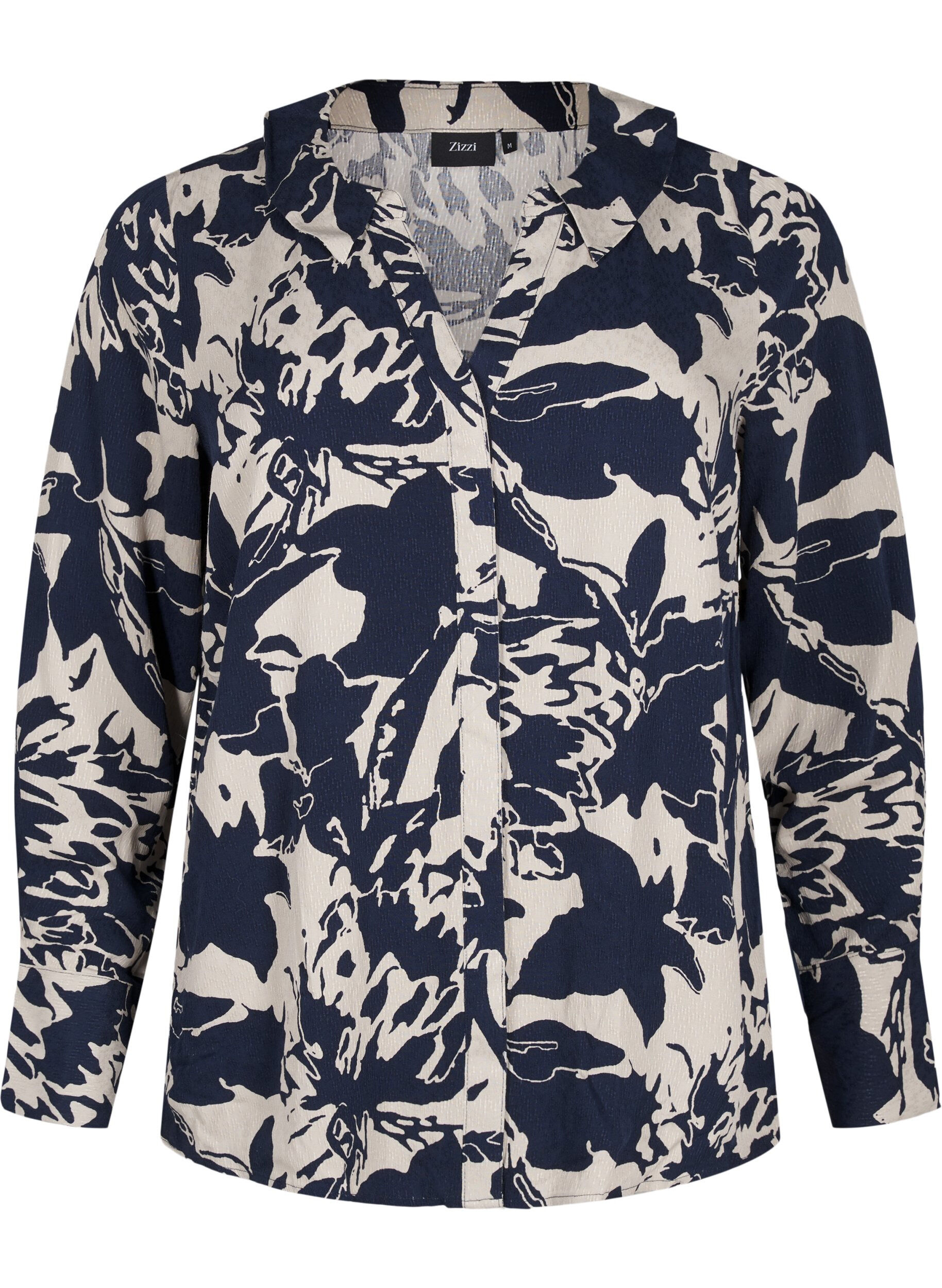 Zizzi L&aring;ng&auml;rmad skjorta med tryck och v-ringning, Navy Blazer AOP, Packshot image number 0