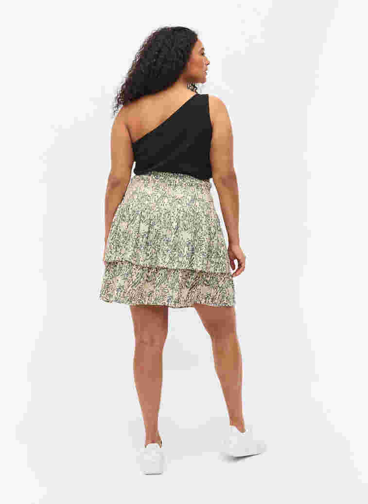 Mönstrad kjol i viskos med smock, Balsam Green AOP, Model image number 1