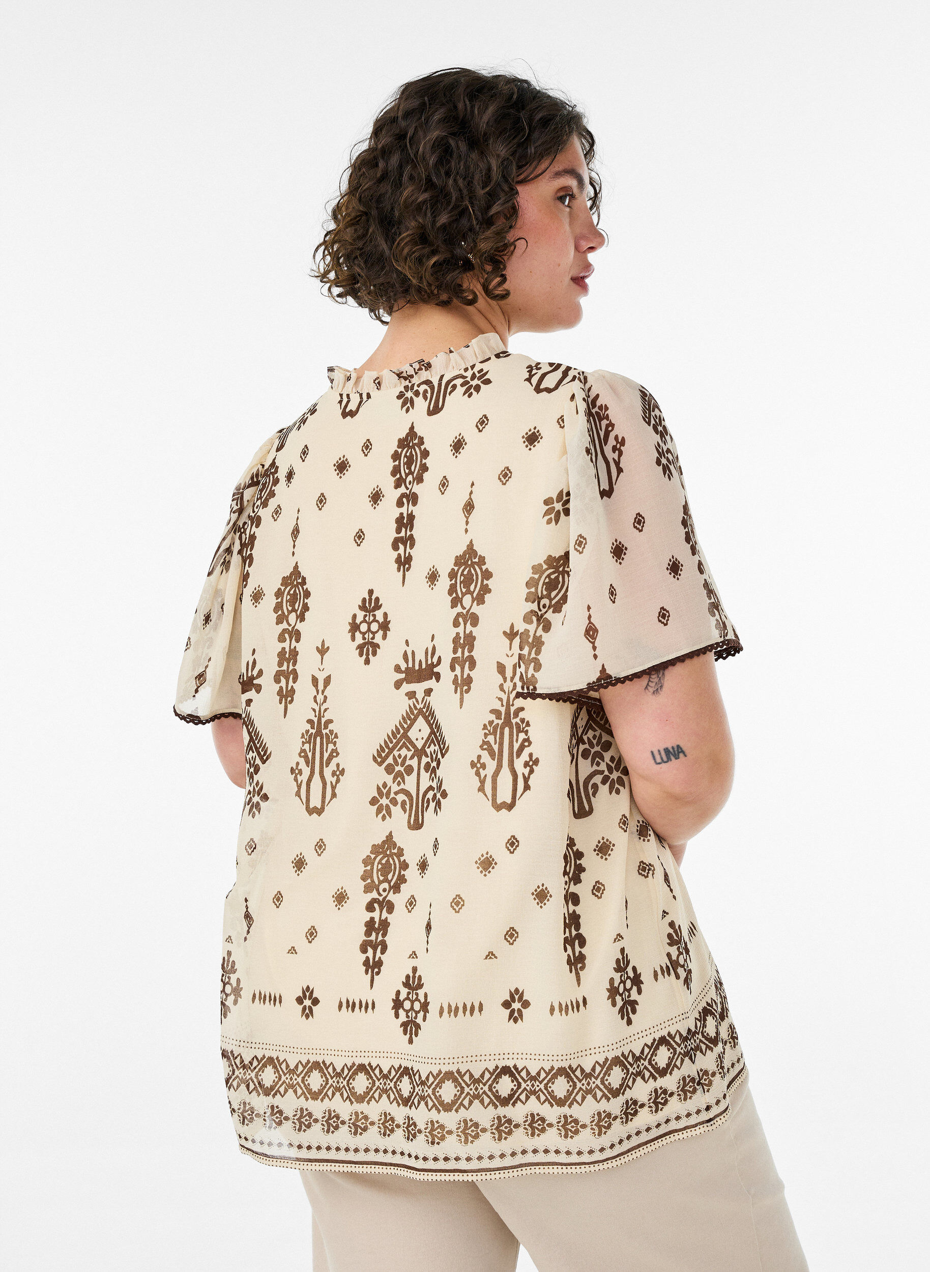 ZizziBlus med m&ouml;nster och virkad kant, Beige, Model image number 2