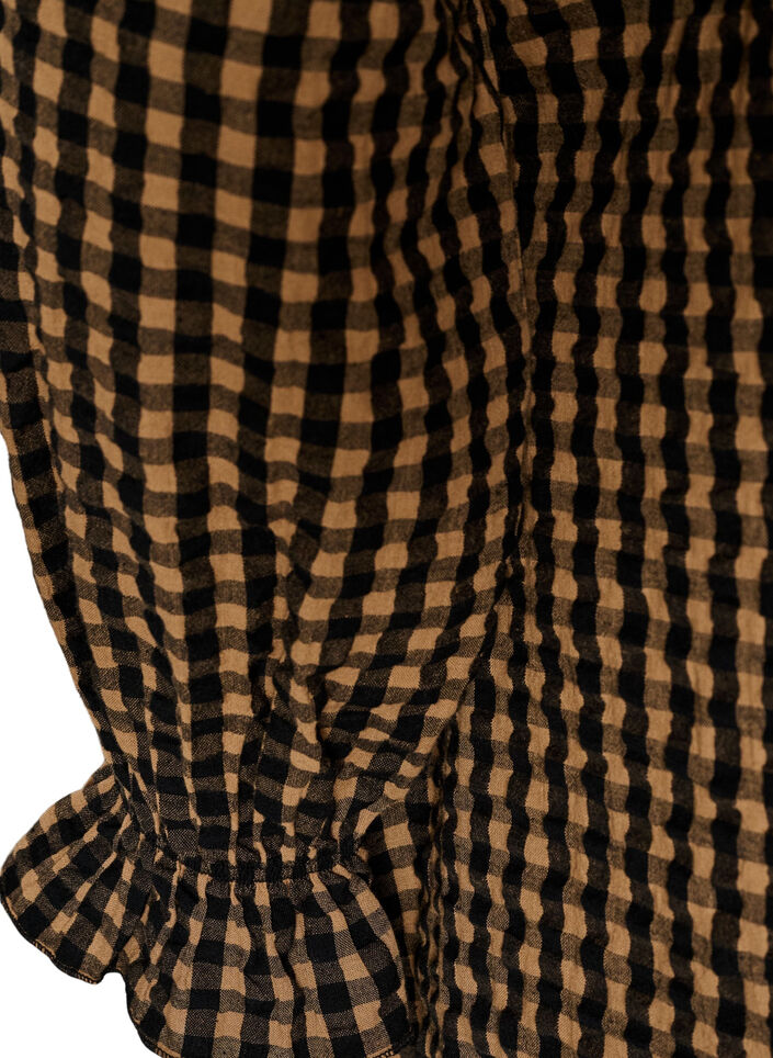 Rutig kl&auml;nning i bomull med volangdetaljer, Brun, Packshot image number 3