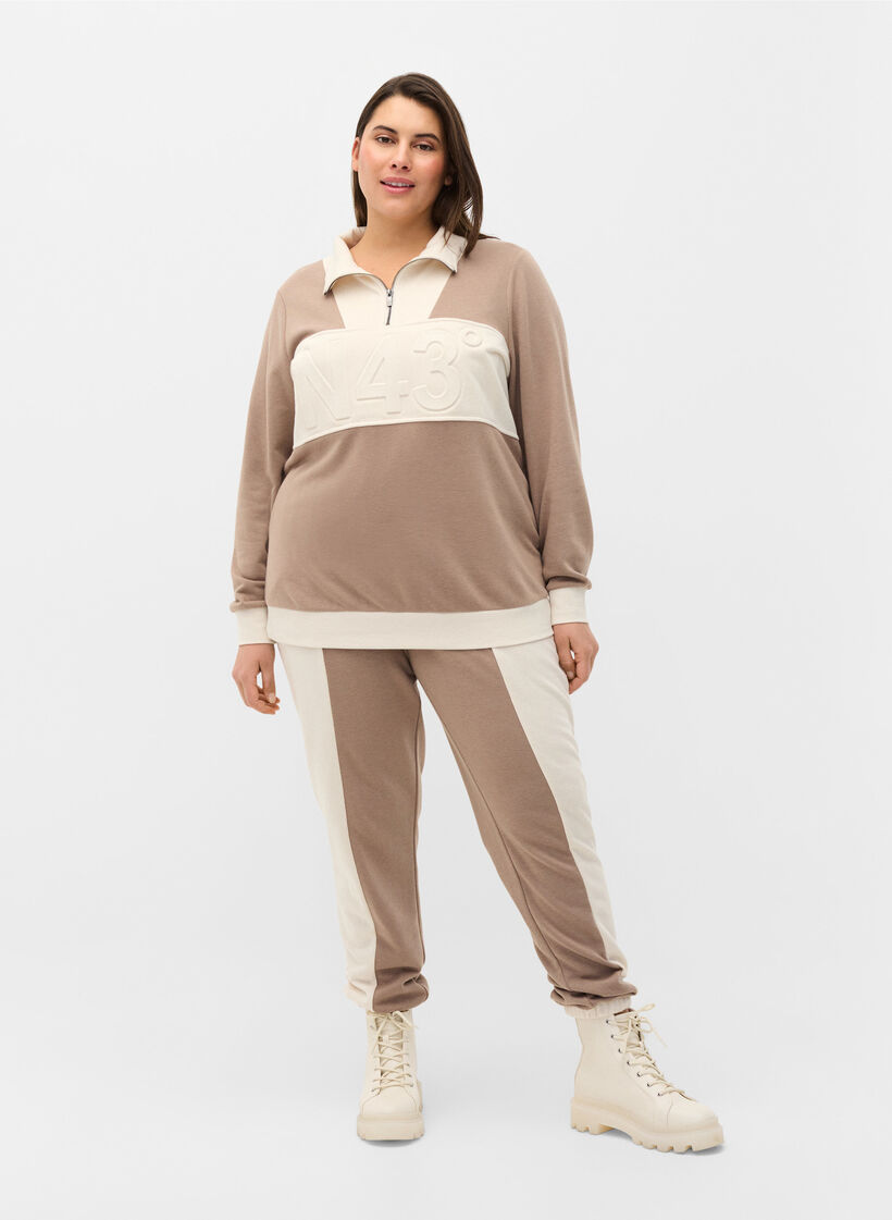 Blockfärgad sweatshirt, Timber Wolf/Birch, Model image number 0