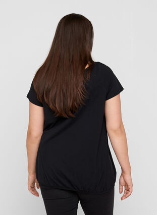 T-shirt med rund halsringning och spetskant, Black, Model image number 1