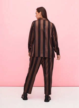 Korta byxor med ränder, Chestnut/B. Stripes, Model image number 1