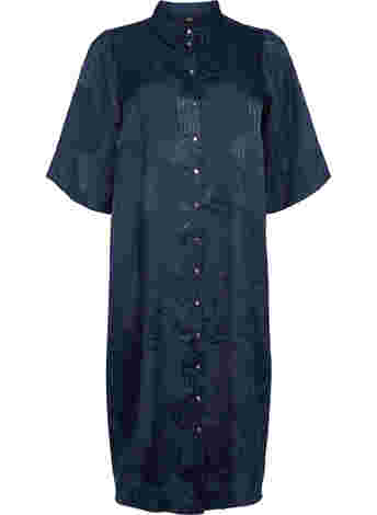 Lång skjortklänning med ton-i-ton-mönster