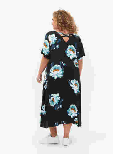 Blommig klänning i viskos med korta ärmar, Black Big Flower, Model image number 1