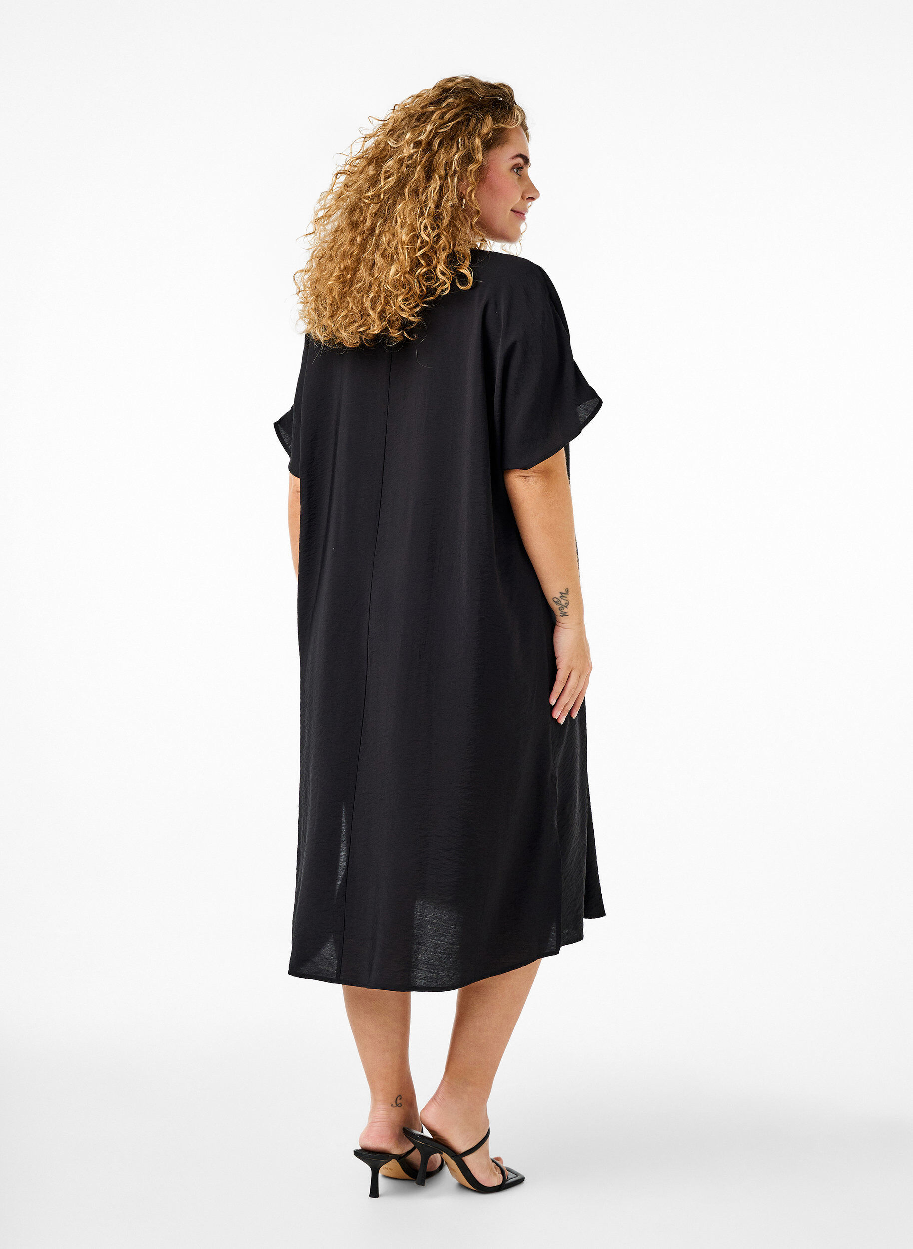 ZizziKl&auml;nning med v-ringning i viskos, Svart, Model image number 1