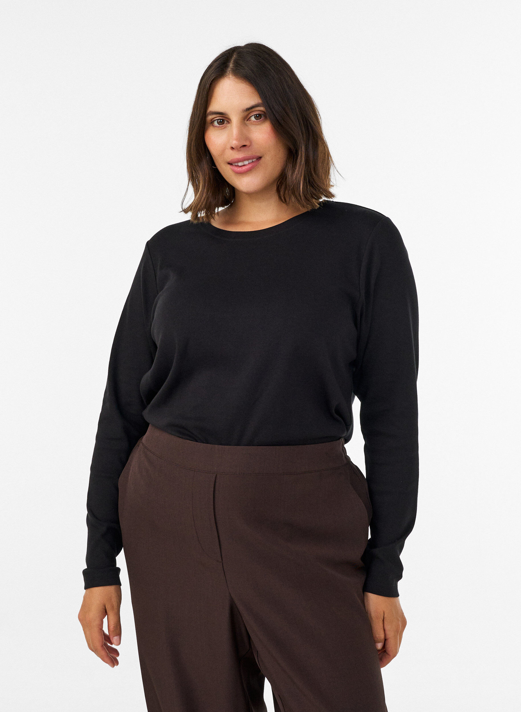 ZizziL&aring;ng&auml;rmad bas-T-shirt med rund hals, Svart, Model image number 0