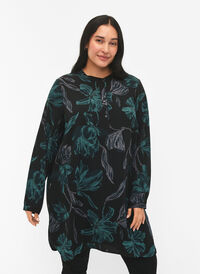 FLASH – Blommönstrad tunika med lång ärm, Black Scarab Flower, Model