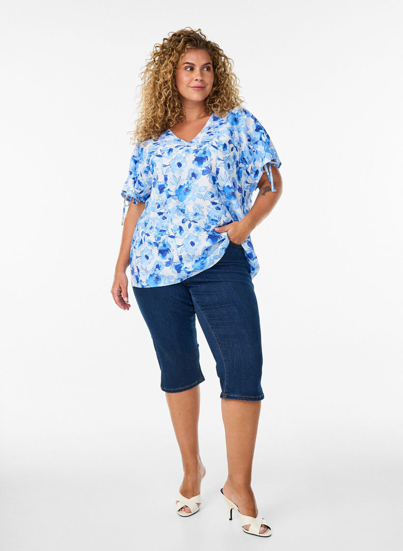 Blus i viskos med rynkade &auml;rmar, Bl&aring;, Model image number 1