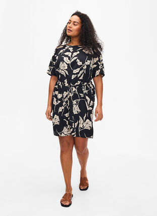 FLASH - Kortärmad klänning med skärp, Black Off White Fl., Model image number 2