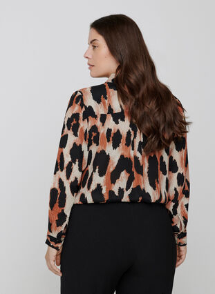 Viskos skjorta med leopard print, Black AOP, Model image number 1