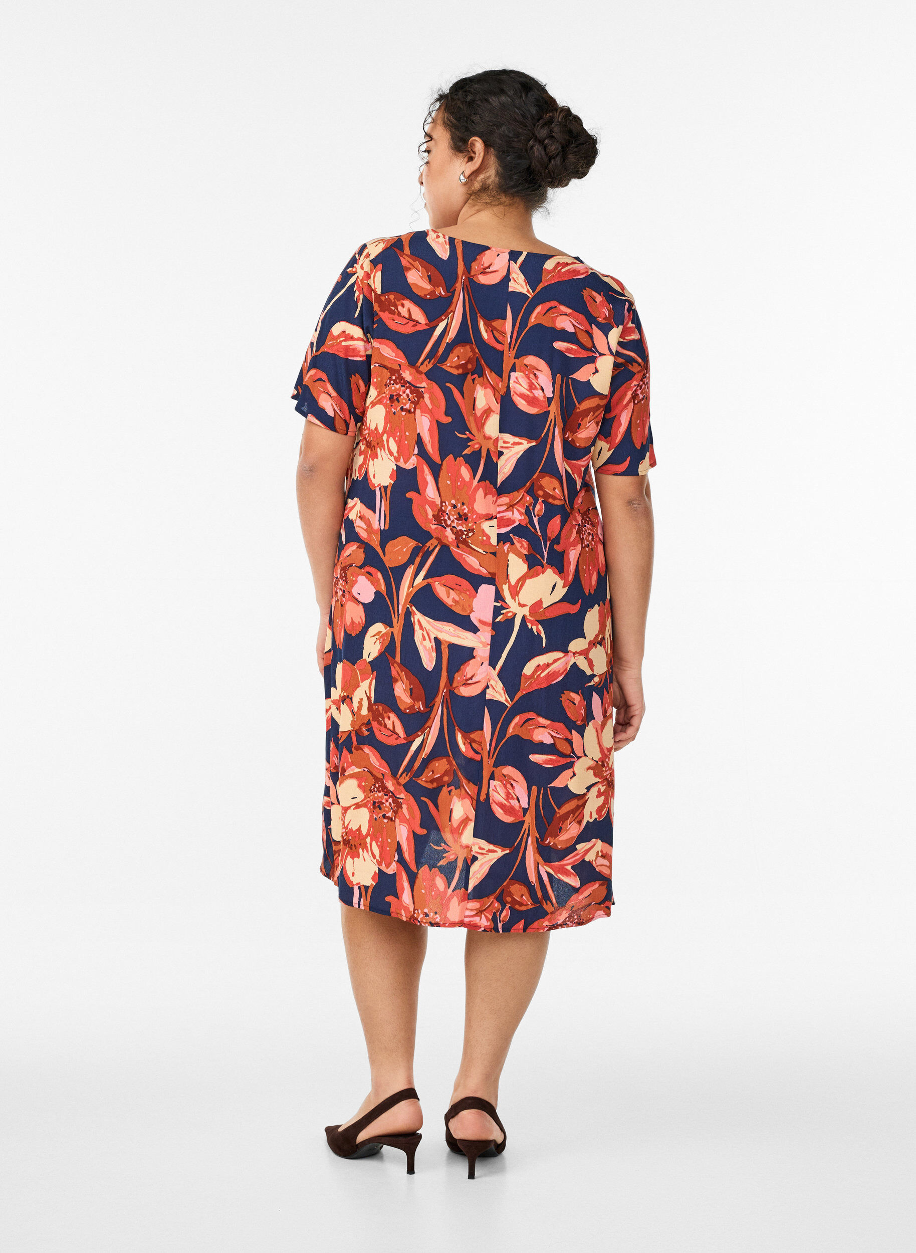 Zizzi A-linjeformad kl&auml;nning i viskos, Orange, Model image number 2