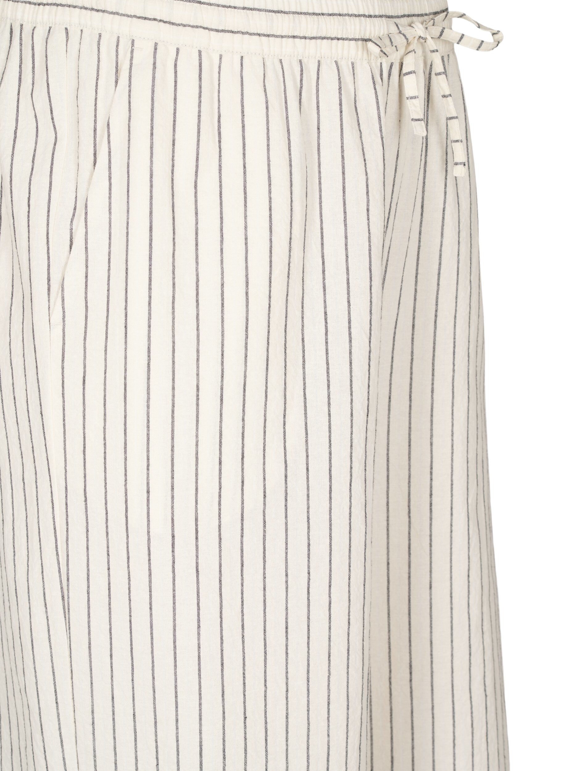 ZizziL&ouml;st sittande byxor med h&ouml;g midja och fickor, Vanilla, Packshot image number 2