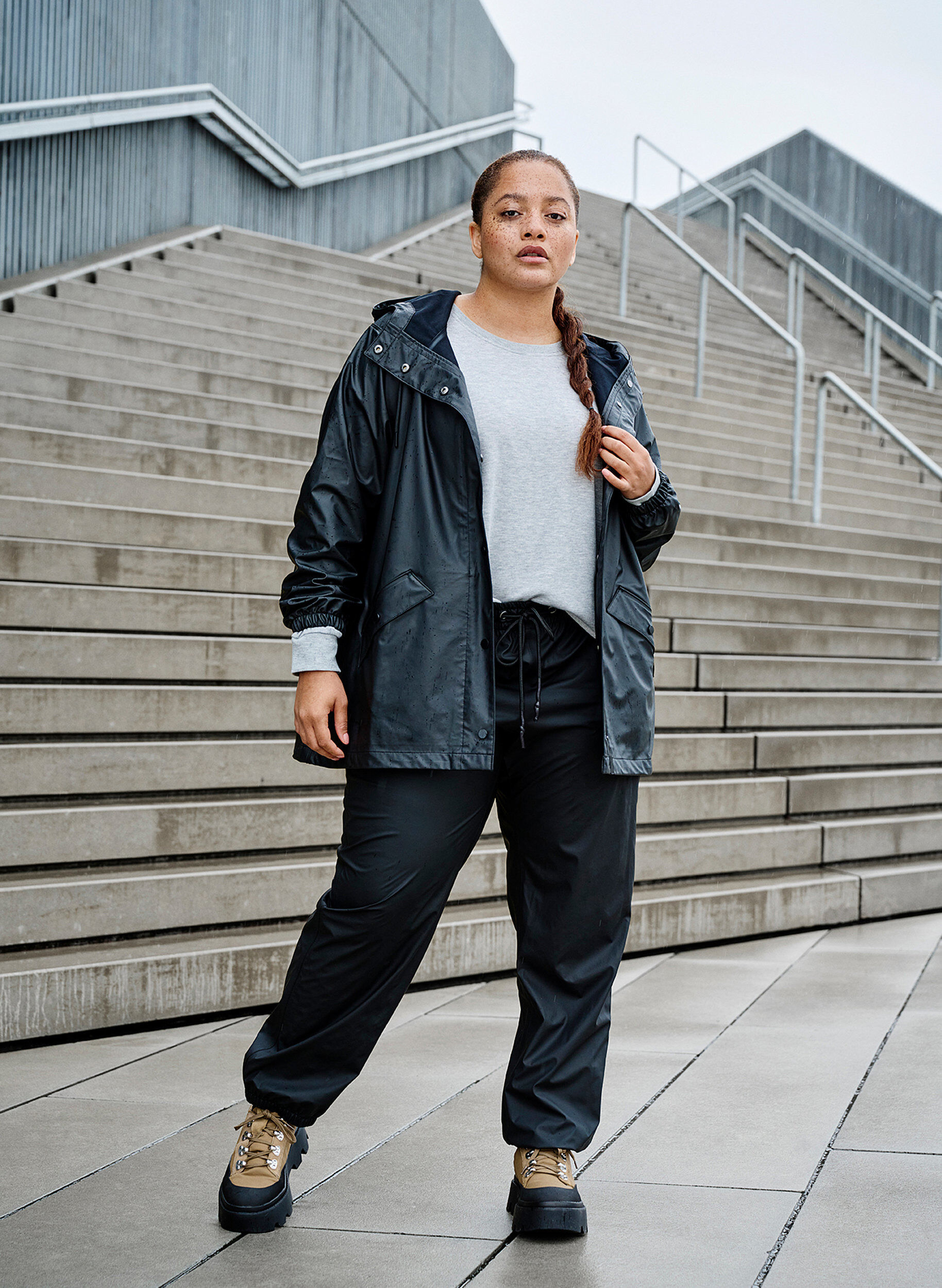 Zizzi Regnbyxor med tejpade s&ouml;mmar, Black, Image image number 0