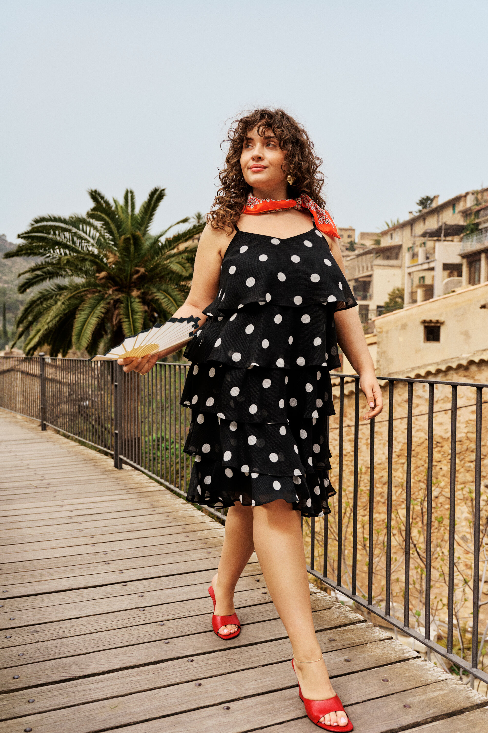 ZizziPrickig elegans med attityd, , Model