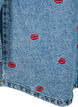 Lös jeanskjorta med broderade läppar, Light Blue Kiss, Packshot image number 3