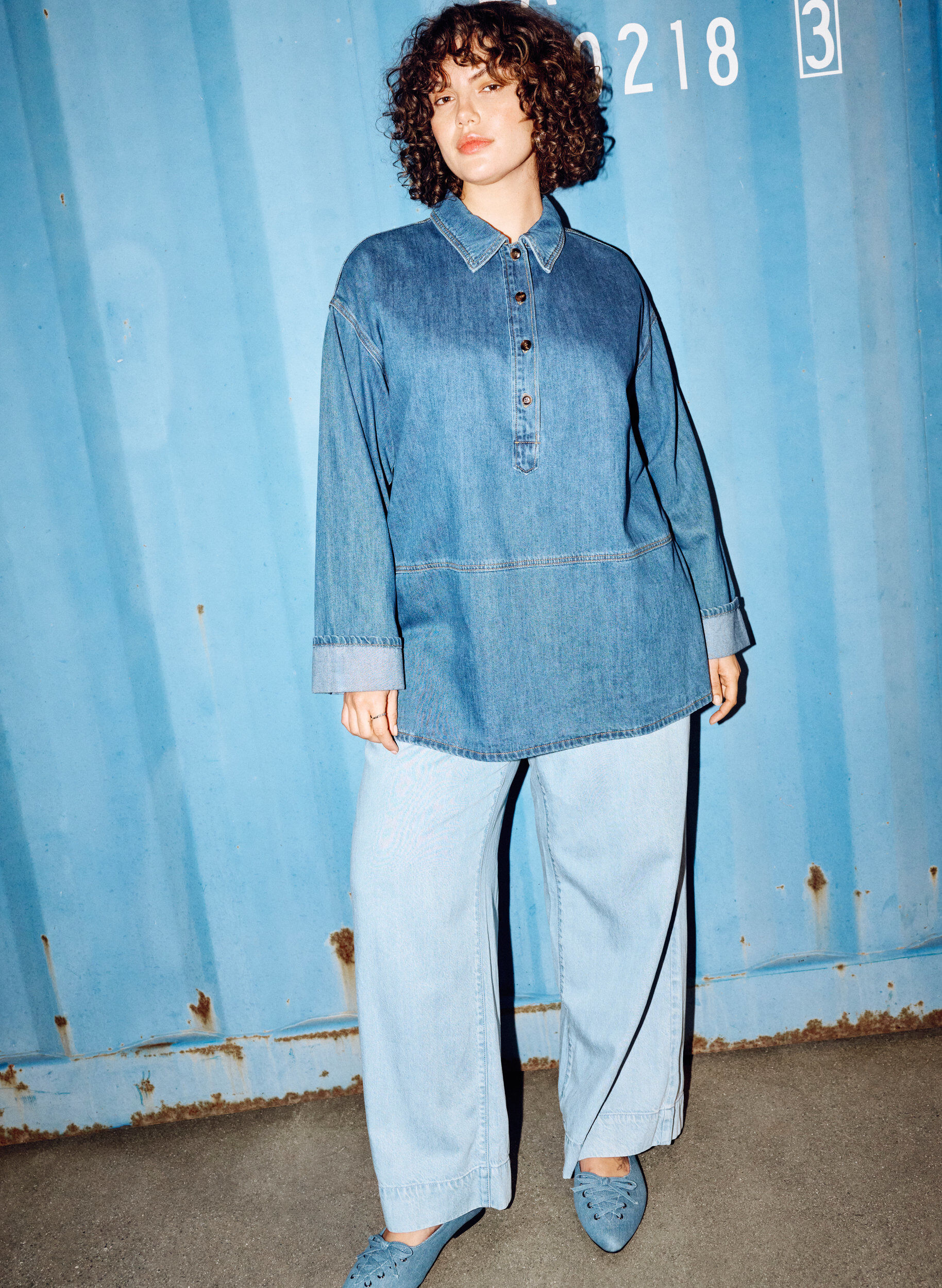 Zizzi Joggers i denim med vida ben och h&ouml;g midja, Bl&aring;, Image image number 0