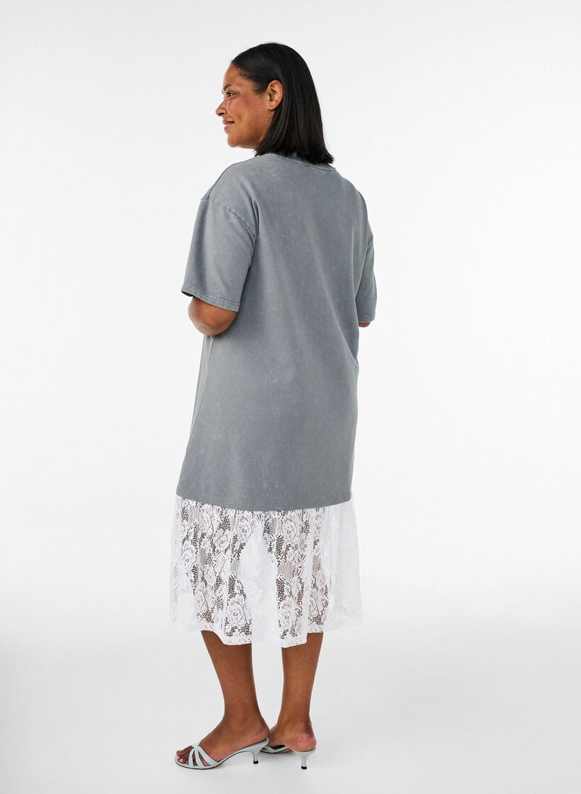 L&ouml;s t-shirtkl&auml;nning med spetskant, Gr&aring;, Model image number 1