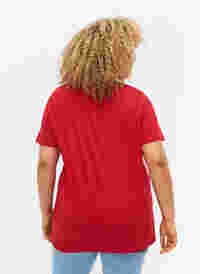 T-shirt i bomull med broderi anglaise, Tango Red, Model