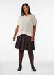 Blus i seersucker med v-ringning, Beige, Model image number 1