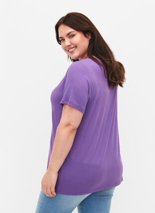 T-shirt i ribbad viskos med v-ringning, Deep Lavender, Model image number 1