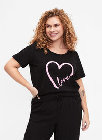 T-shirt i bomull med rund halsringning och tryck, Black W. Heart L., Model