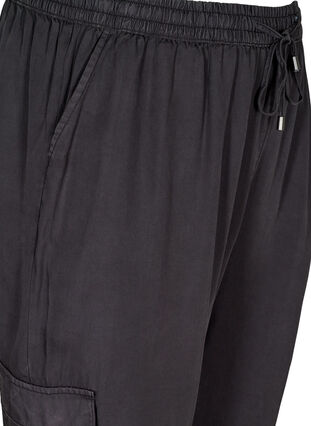 Byxor i lyocell med stora fickor, Black, Packshot image number 2