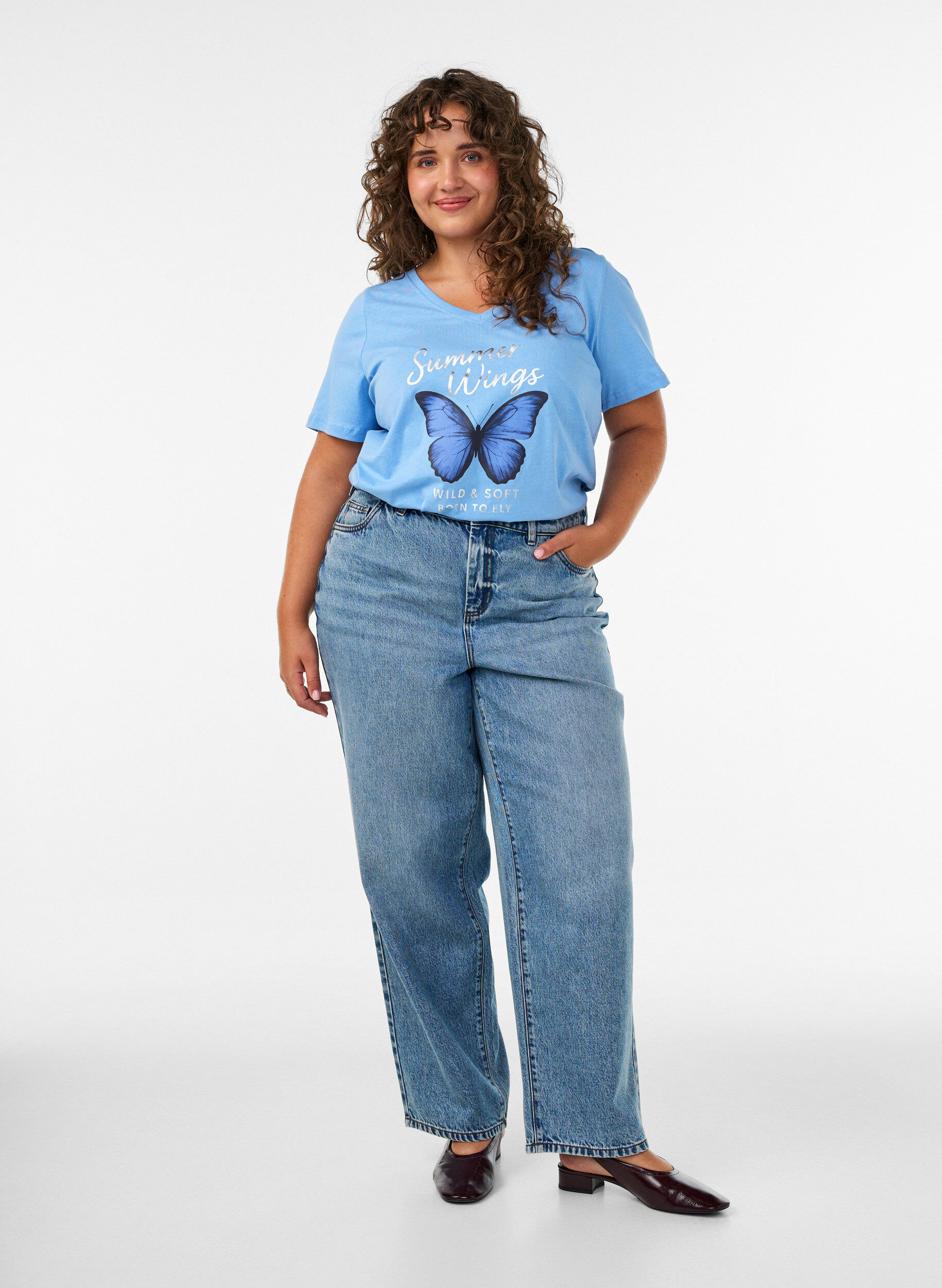 ZizziT-shirt i bomull med tryck framtill och v-ringning, Bl&aring;, Model image number 1