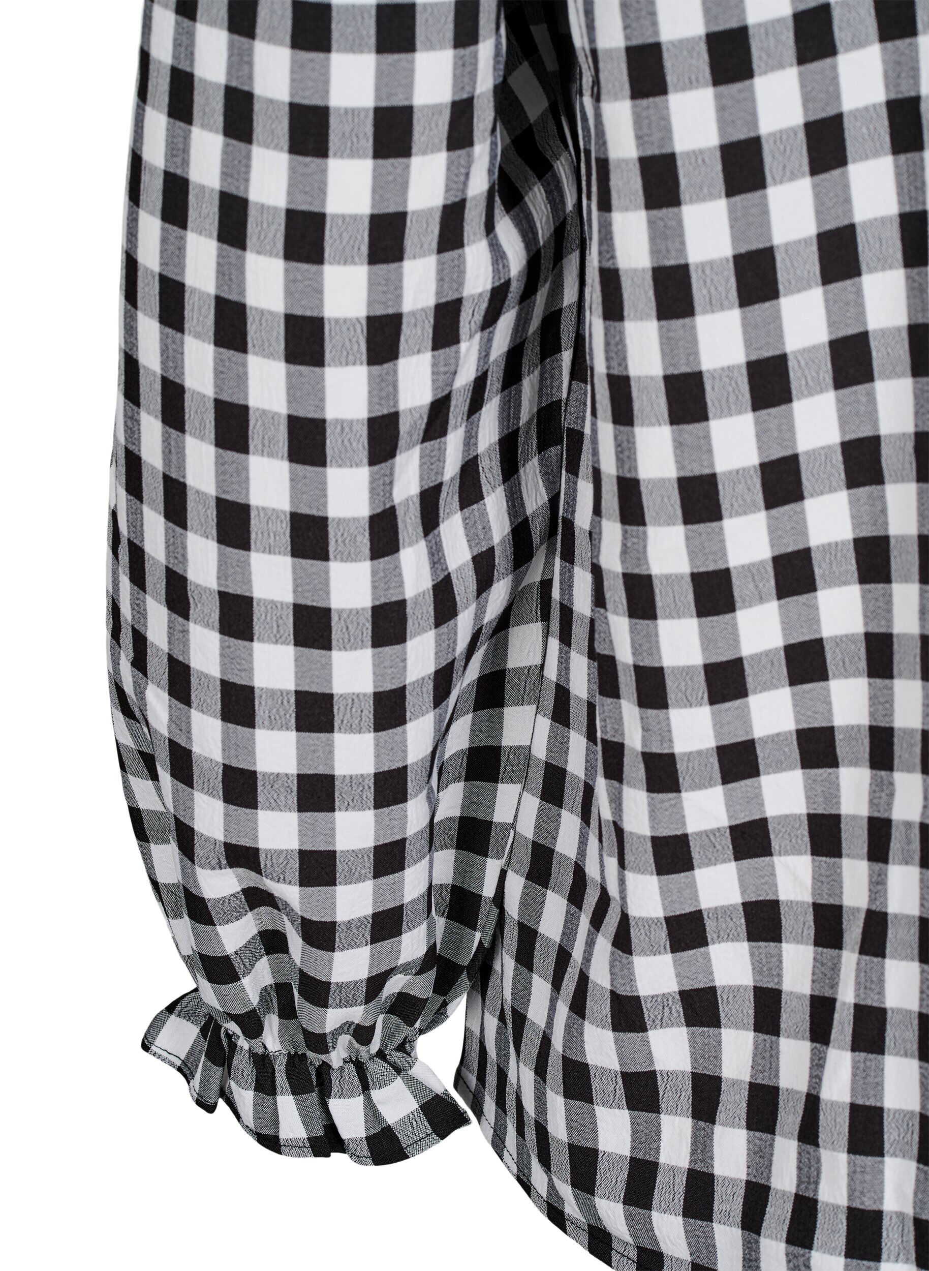 Zizzi Rutig skjortblus med volangdetaljer, Black/W. Gingham, Packshot image number 3