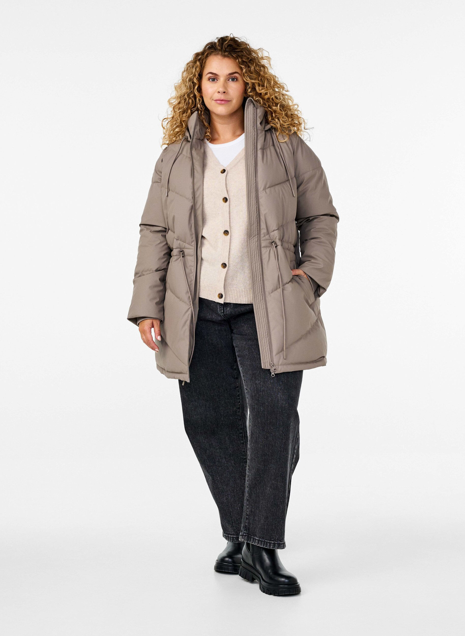 Zizzi Vattenavvisande pufferjacka med huva, Beige, Model image number 1