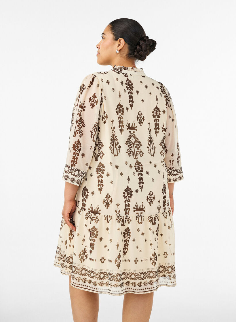 Kl&auml;nning med ornamenttryck och volangkrage, Beige, Model image number 2