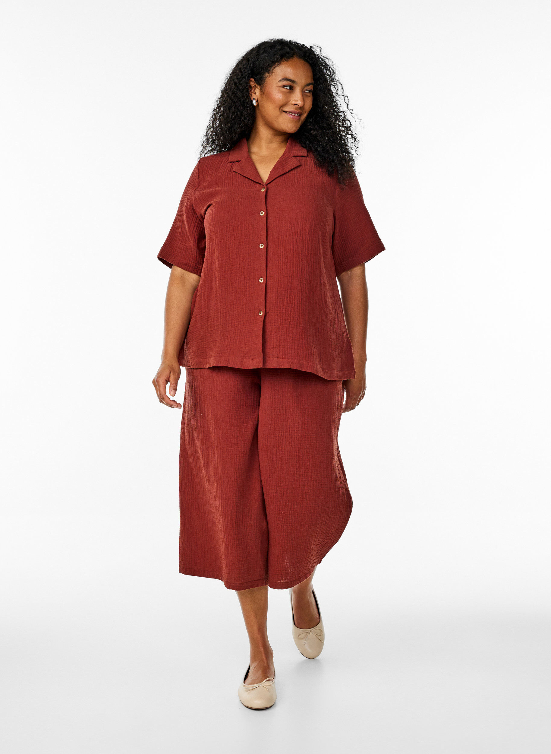 Zizzi Culotte-byxor i bomullsmuslin med h&ouml;g midja, R&ouml;d, Model image number 0