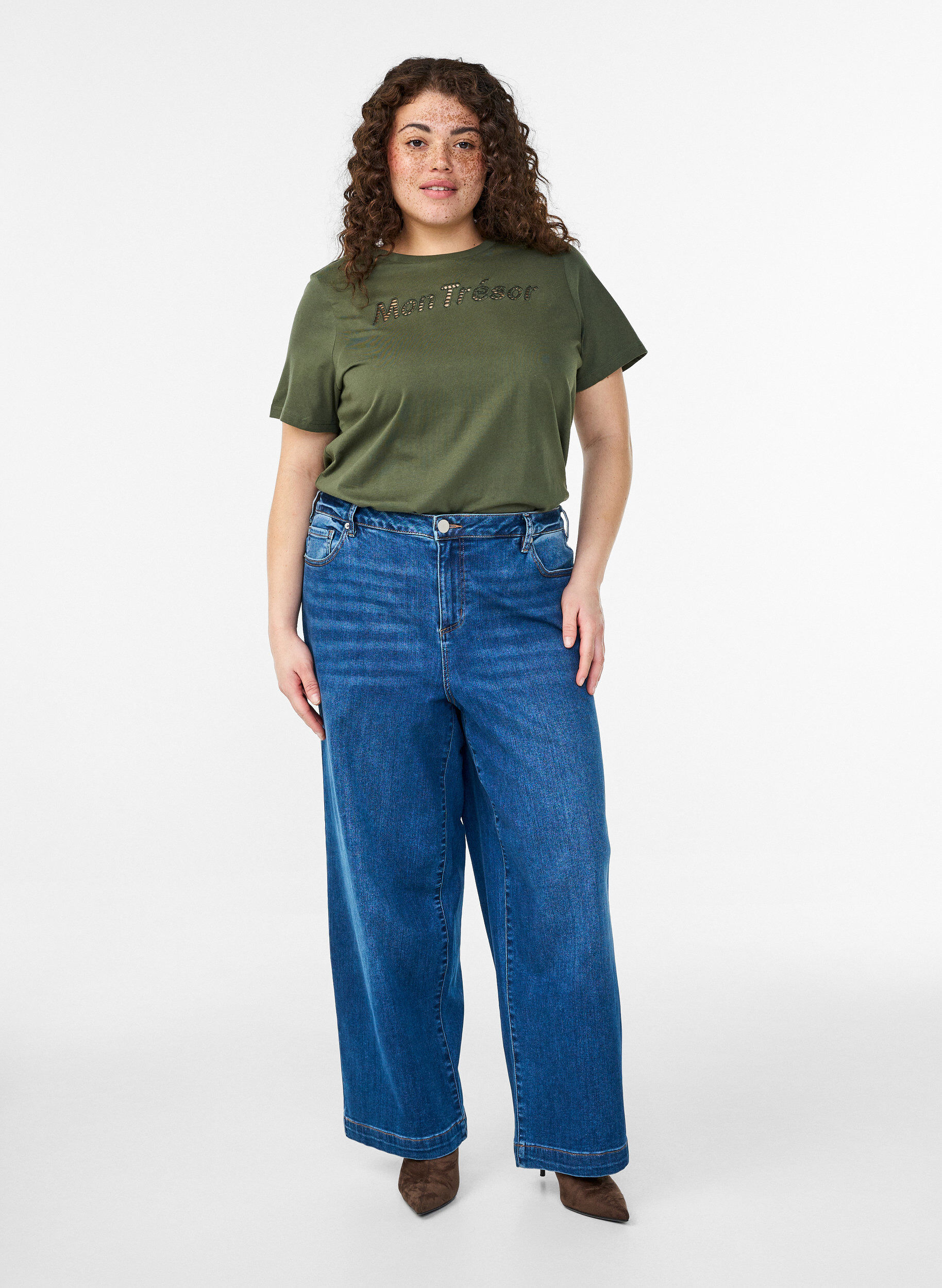 Zizzi T-shirt i bomull med dekorativ detalj framtill, Gr&ouml;n, Model image number 1