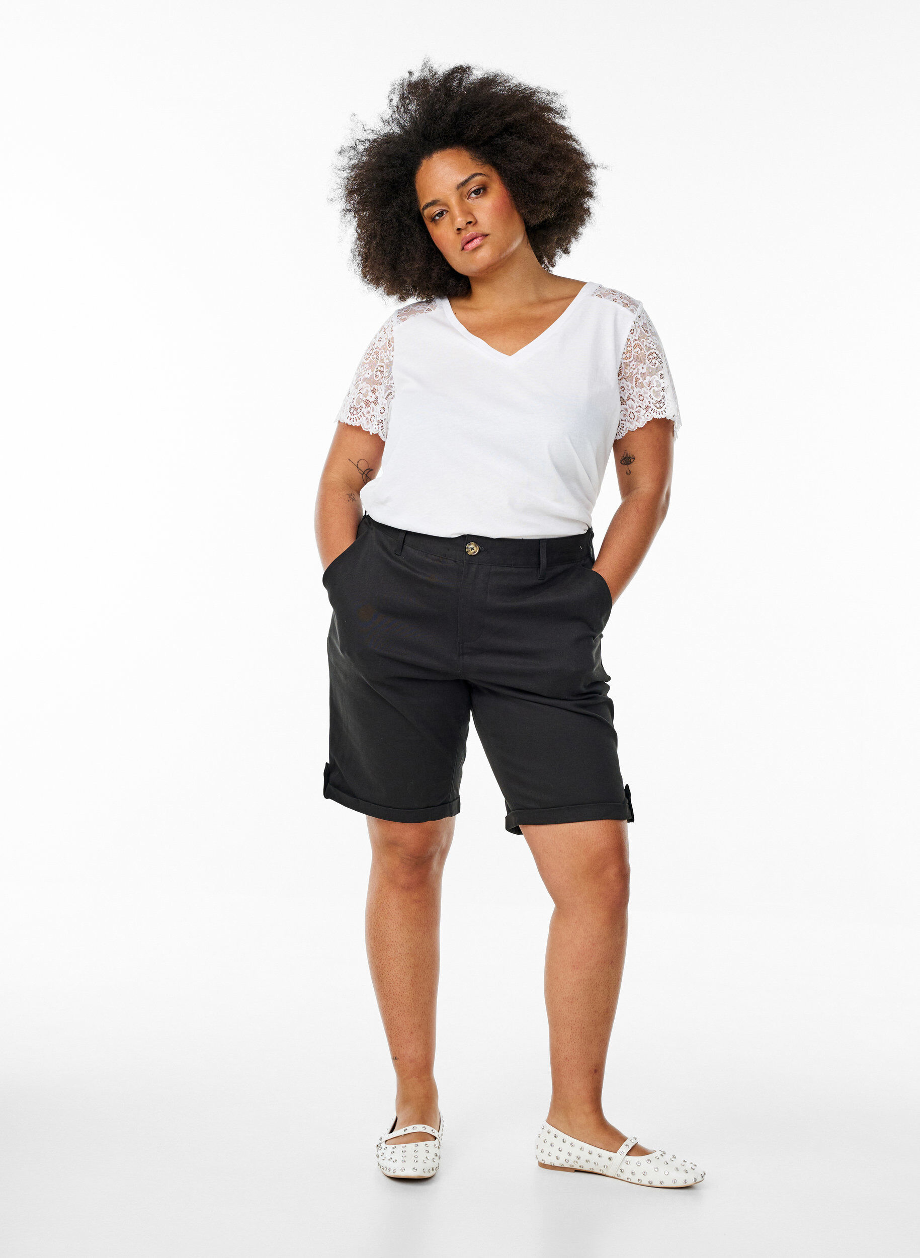 Zizzi T-shirt i bomull med korta &auml;rmar i spets, Vit, Model image number 1