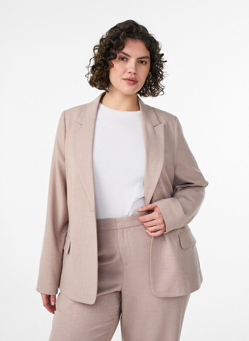 Klassisk blazer med enkelkn&auml;ppning och fickor, Beige, Model